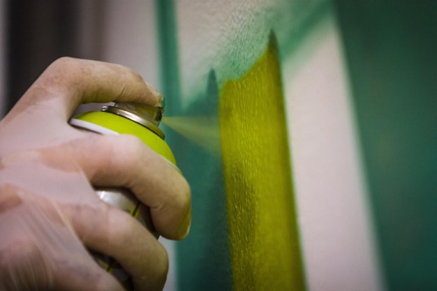 Ensuring long-lasting results in exterior spray painting