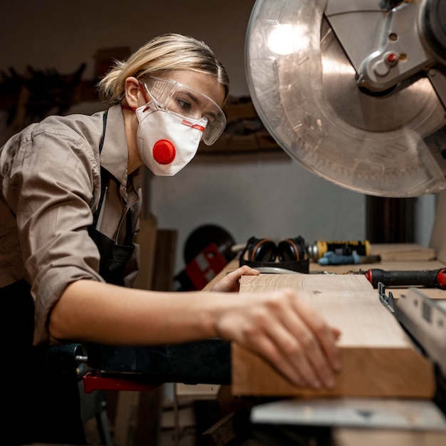 Key safety tips in home woodworking projects