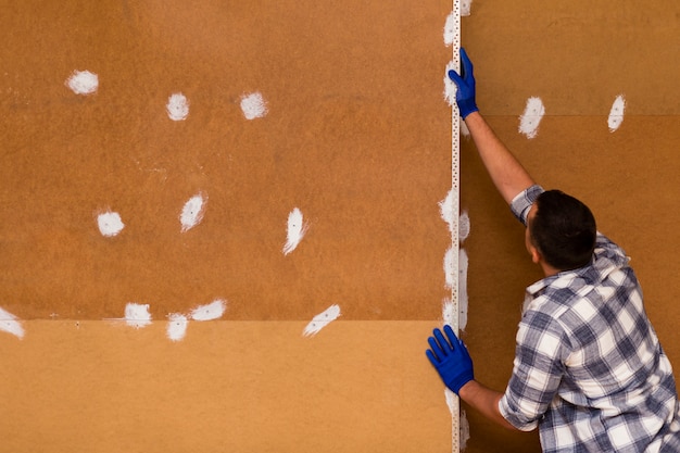 Wallpapering basics: how to prepare walls for the best results